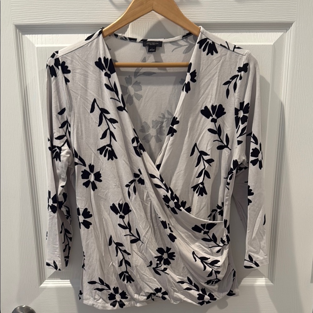 Ann Taylor Factory Black and White Wrap Blouse 3/4 Sleeve